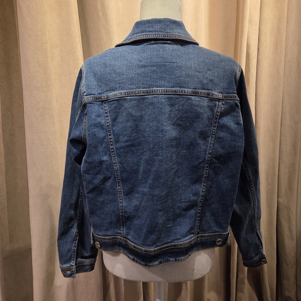 ELLOS Classic Denim Jacket - Picture 9 of 14